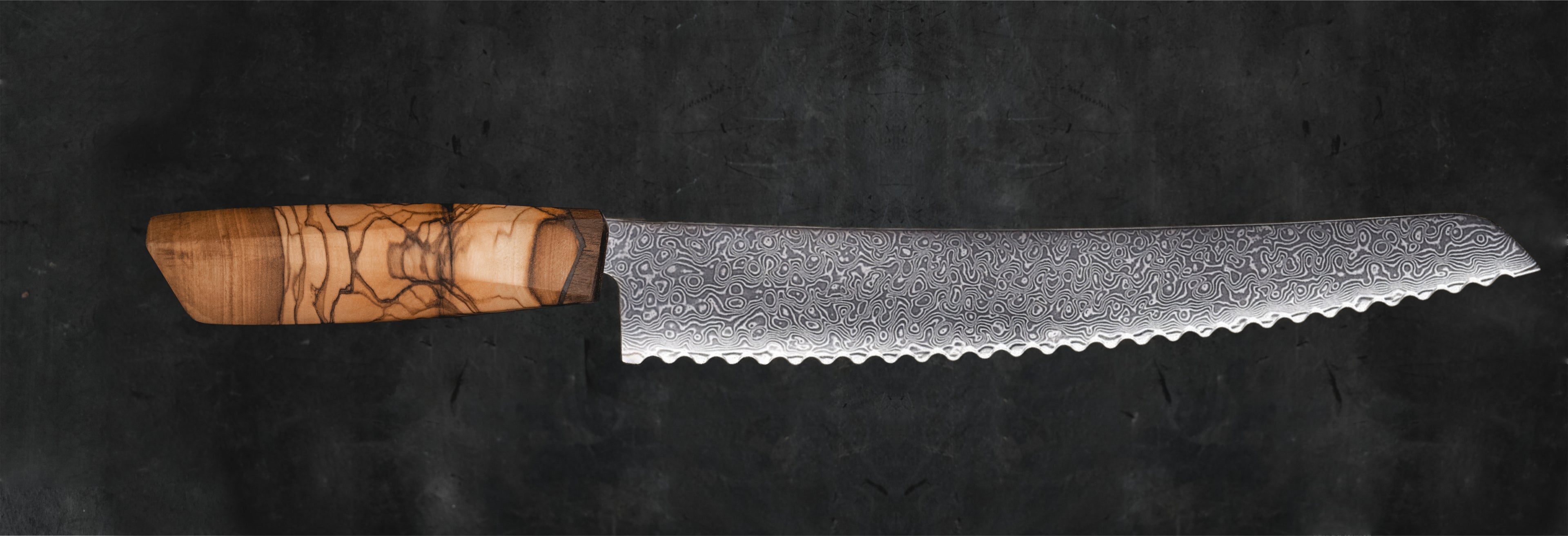 Damast Küchenmesser mit handgefertigten Holzgriffen