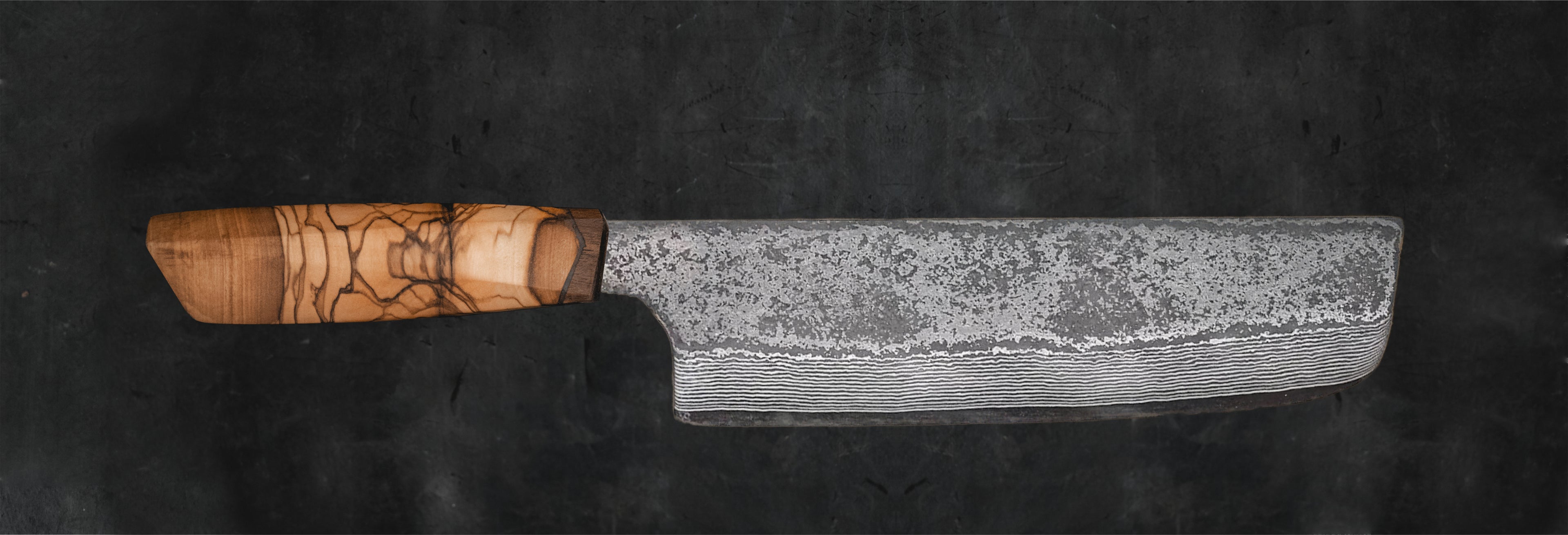 Damast Küchenmesser mit handgefertigten Holzgriffen